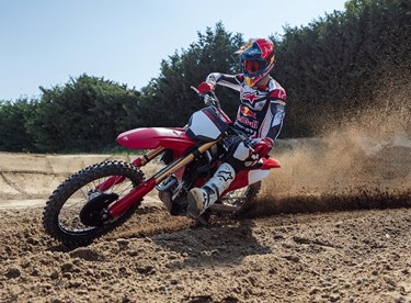 Ducati Desmo450 MX 2027: Updates für Standard und Factory