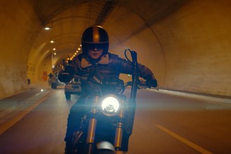Triumph Scrambler 1200 XE im Matchbox Film mit John Cena