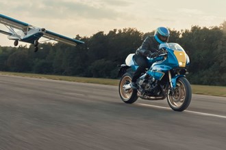 Yamaha XSR900 GP 2027: Neue Farbe Legend Blue