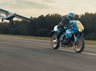 Yamaha XSR900 GP 2027: Neue Farbe Legend Blue