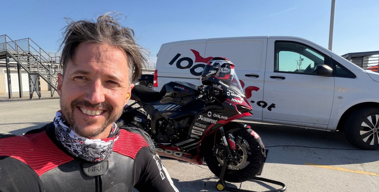 Zurück im Rennen mit Startangst Slicks und Pokal