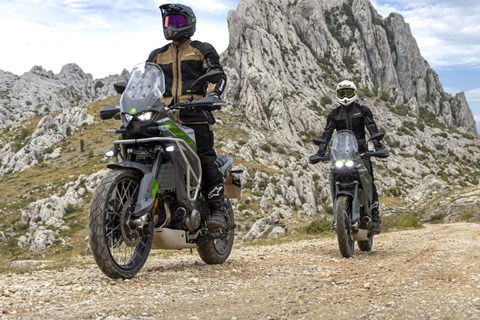 Kawasaki KLE 650 2027: Rallye-Optik mit Tempomat
