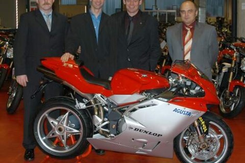 MV Agusta und Jörg Teuchert in der Superbike-IDM 2004