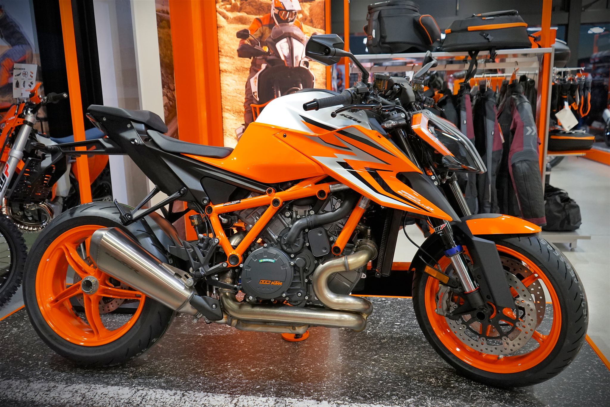 KTM 1290 Super Duke R Evo