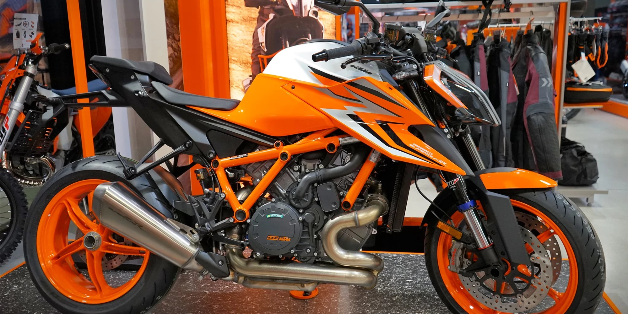 KTM 1290 Super Duke R Evo KTM 1290 Super Duke R Evo
