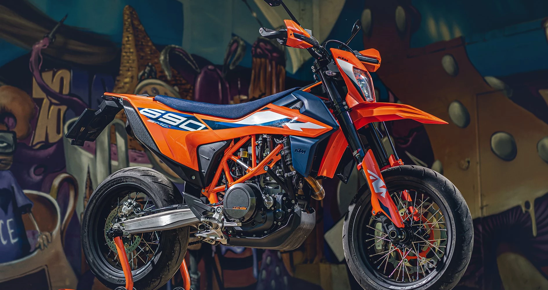 KTM 690 SMC R KTM 690 SMC R