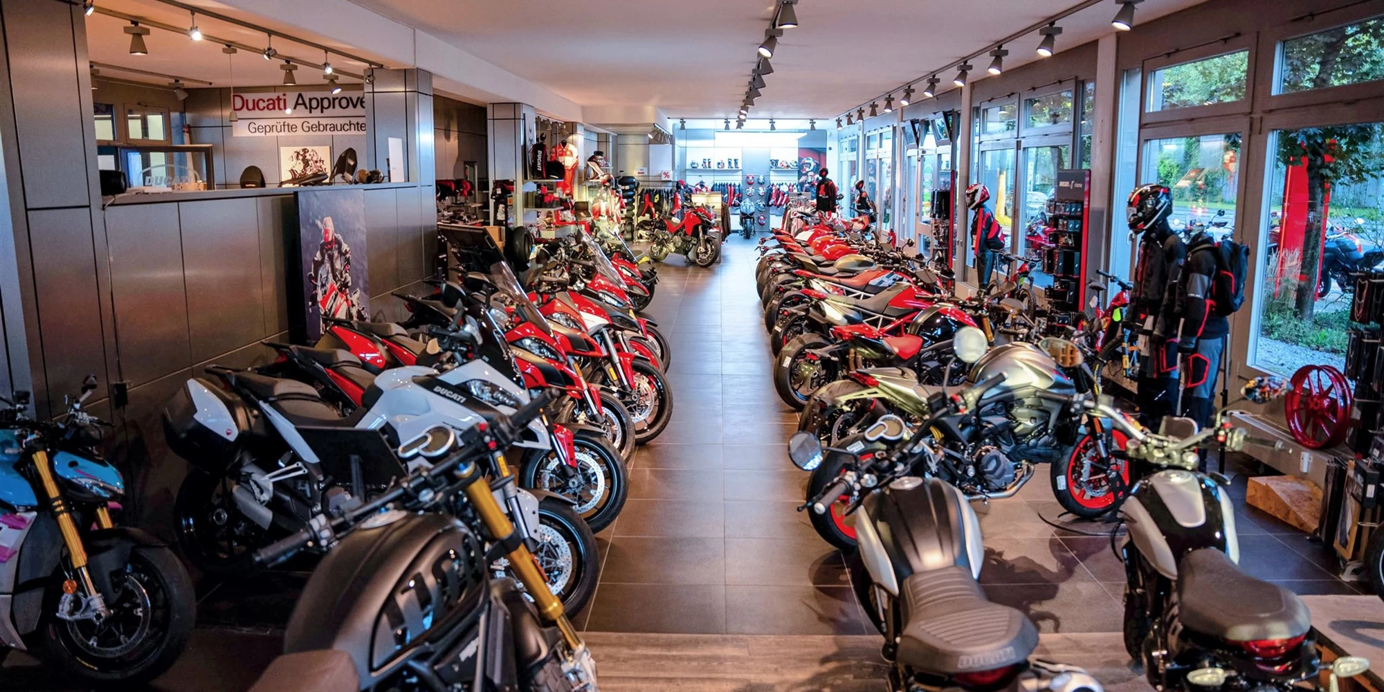 DUCATI auf Lager DUCATI auf Lager