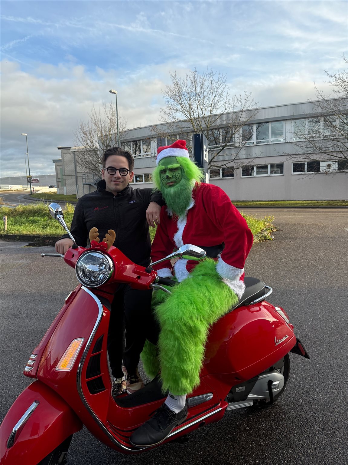 Wir gehen vom 24.12.2025 bis einschließlich 06.01.2026 in den Winterurlaub. Wir wünschen Ihnen ein frohes Weihnachtsfest, entspannte Feiertage und einen guten Rutsch ins neue Jahr 🎆🍀. Wir freuen uns, Sie im neuen Jahr und zur neuen Saison wieder bei uns begrüßen zu dürfen! Ihr MK Cycle Shop Team