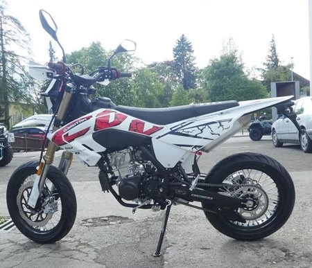Neu eingetroffen: QJMOTOR COV 125 SM!