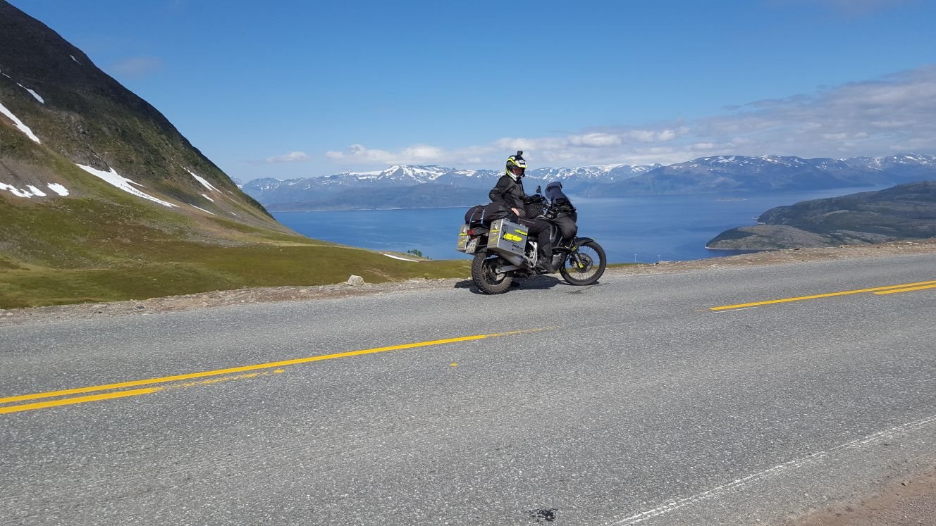 Vom 20.07.2026 bis 02.08.2026 bleibt MotoSpeed Bonsack geschlossen.  Ab 03.08.2026 rollen wir wieder an den Start und sind wie gewohnt für Sie da.  Bis dahin wünschen wir Ihnen sonnige Touren und immer genügend Grip unter den Reifen! 