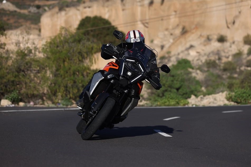 Wir haben die Idee gemeinsam mit euch ein wöchentliches Ride out zu veranstalten! Hierbei möchten wir euch Motorradfahrern aller Marken die Möglichkeit bieten eine 2–3-stündige Tour im Beisammensein mit Gleichgesinnten in lockerer Atmosphäre zu machen. Fahrer aller Könnens- und Altersklassen sind herzlich willkommen. Bei Interesse gerne bei uns melden!