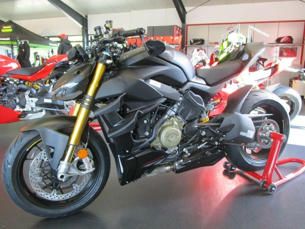 Die neue DUCATI Streetfighter V4 "EDIZIONE DARK STEALTH"  made by Team Wahlers