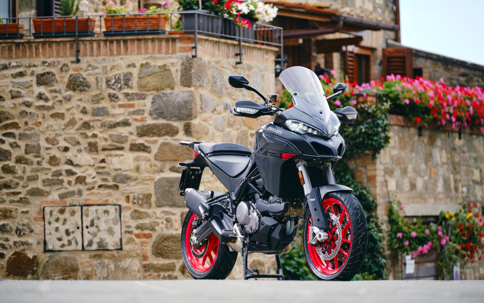 La financiación triple opción de Ducati Financial Services que además te puede regalar el mantenimiento programado de tu Ducati.
<br>La cambio, me la quedo o la devuelvo.