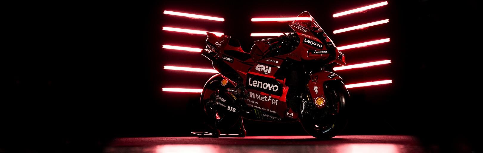 Ducati enthüllt offizielle MotoGP- und WorldSBK-Teamlackierungen in Madonna di Campiglio während des "Campioni in Pista"-Events.Das Ducati Lenovo Team…