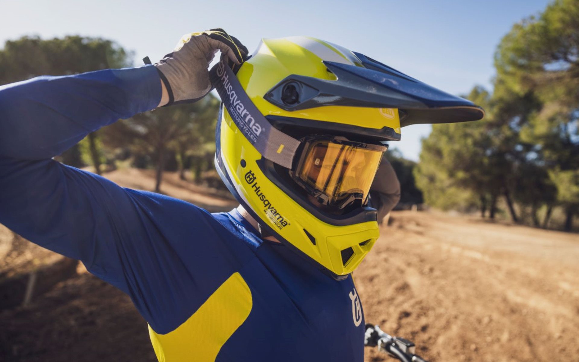 Husqvarna Banner