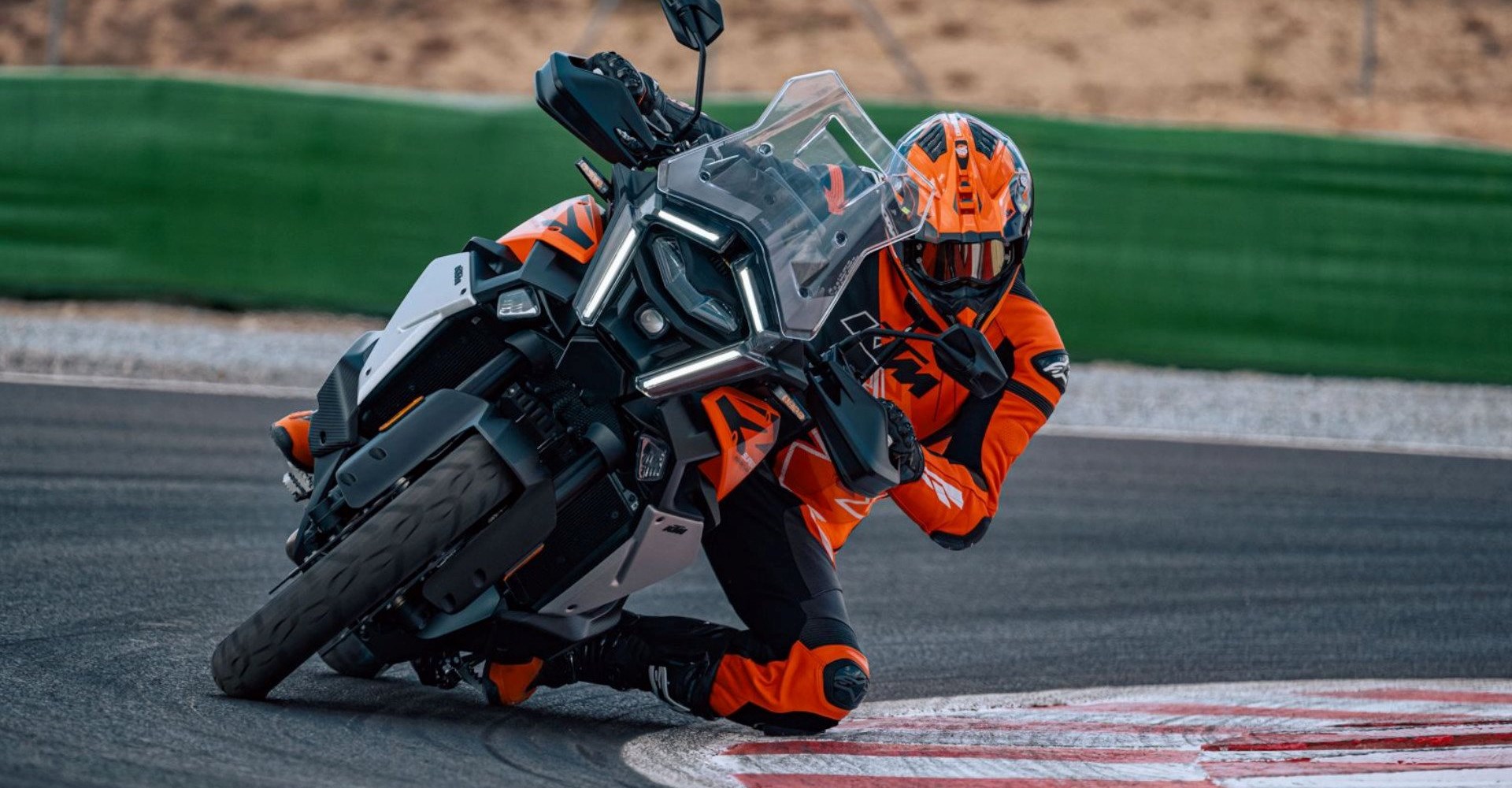 2025 KTM SUPER ADVENTURE S EVO