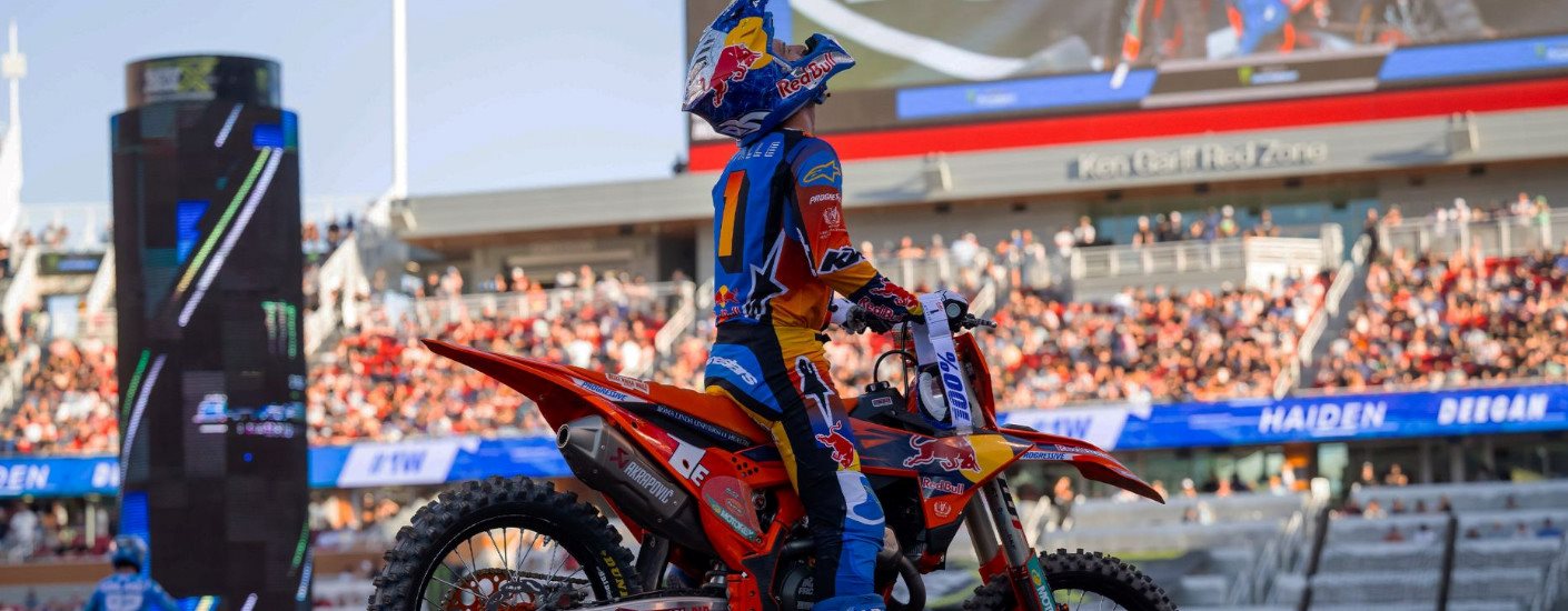 KTM Banner