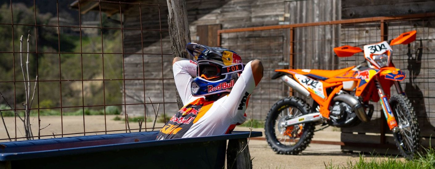 KTM Banner