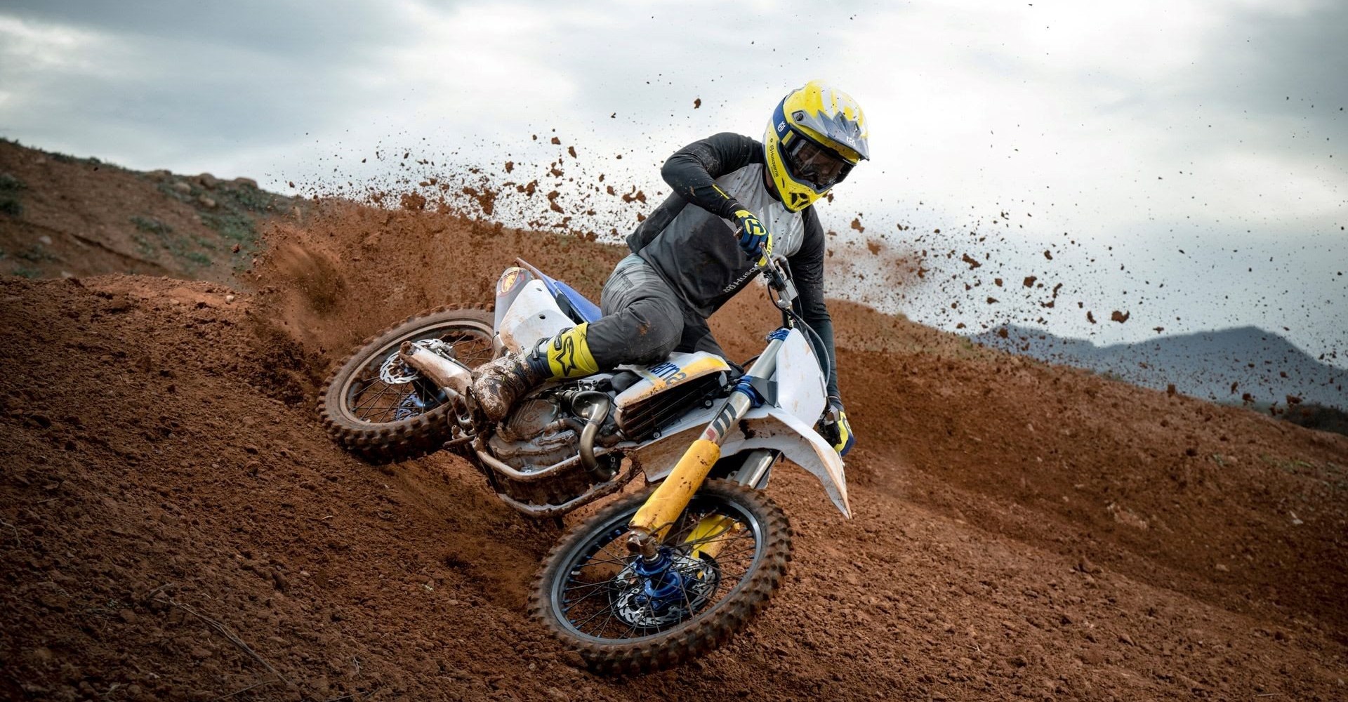 Neue Motocross Range