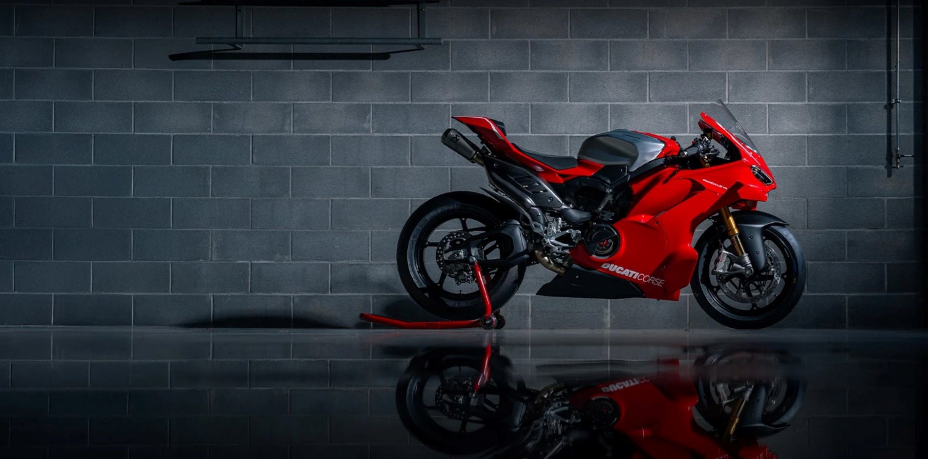 Panigale V4 R
