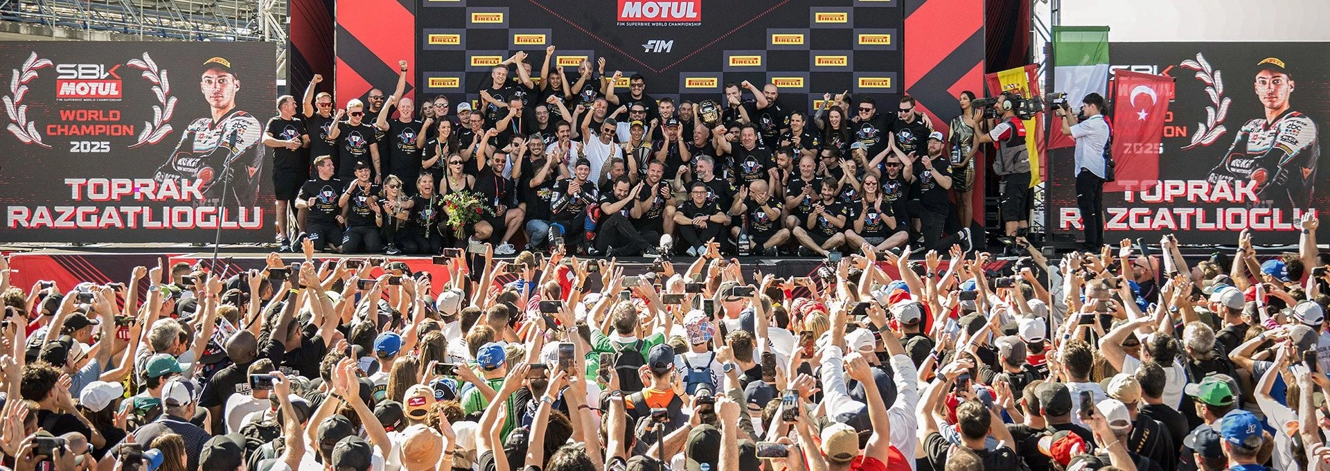 BMW Motorrad bleibt mit Toprak Razgatlıoğlu WorldSBK-Champion

