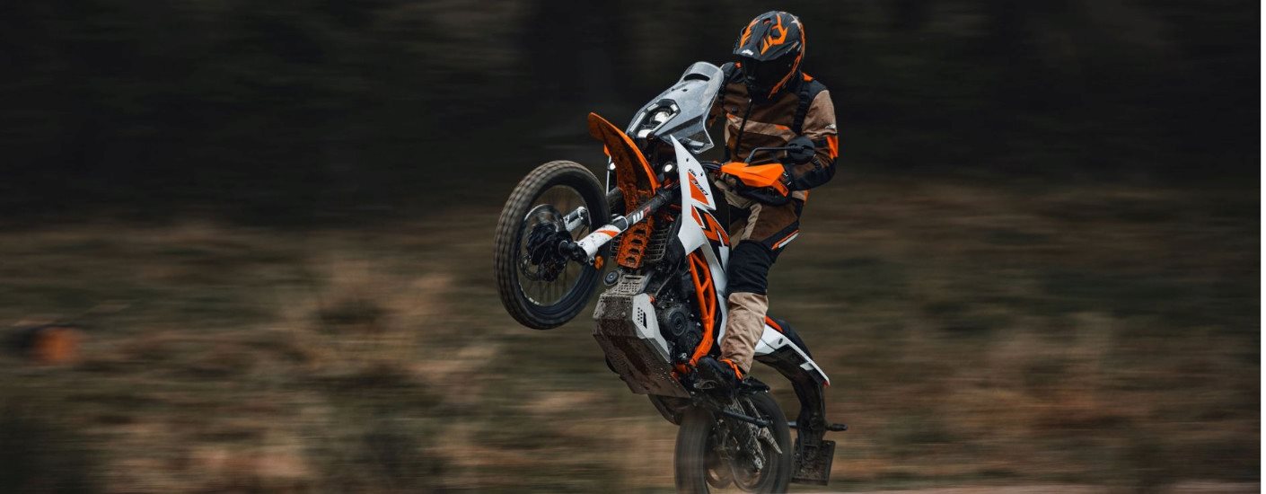KTM Banner