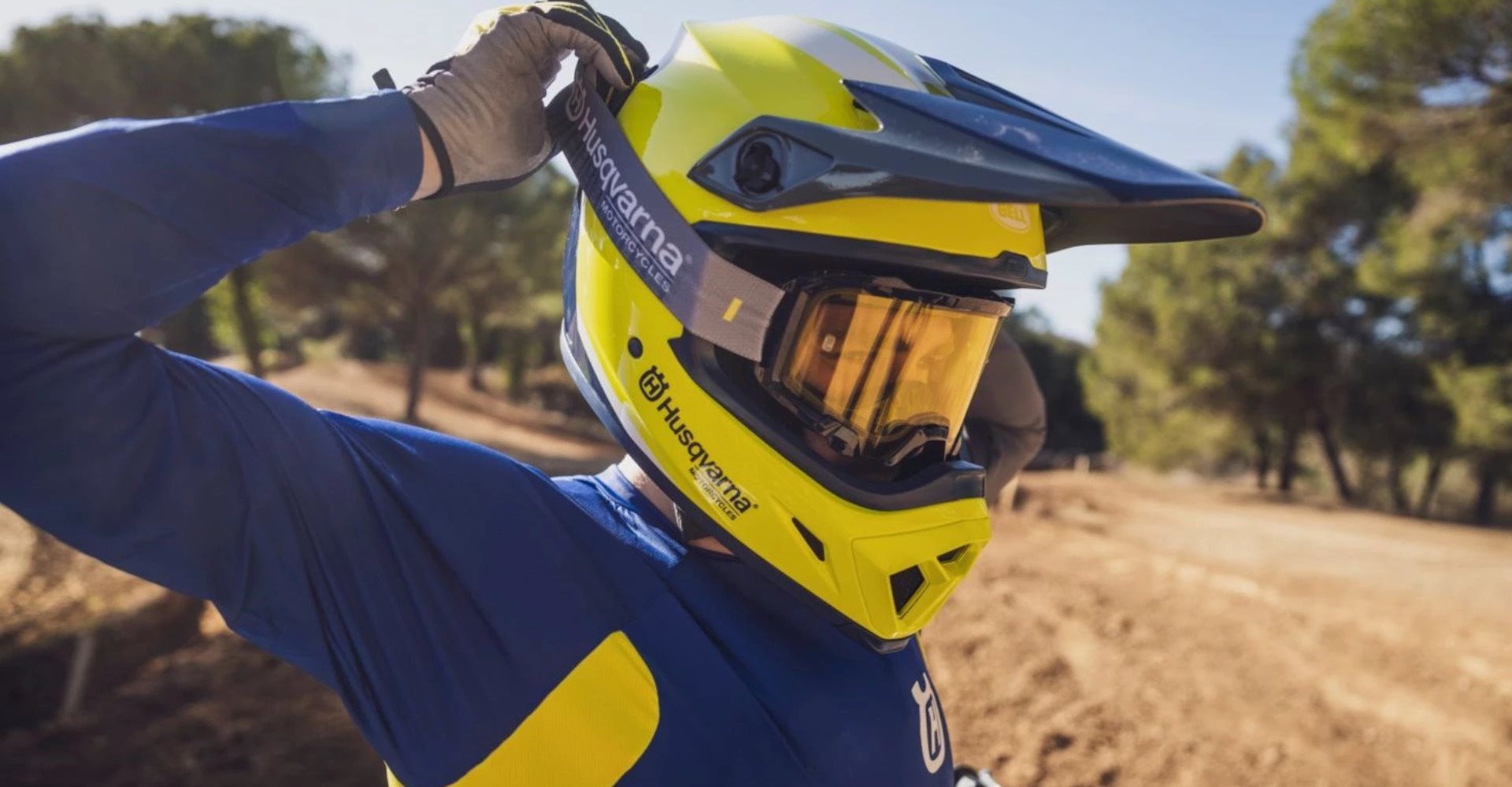 Bekleidungskollektion.