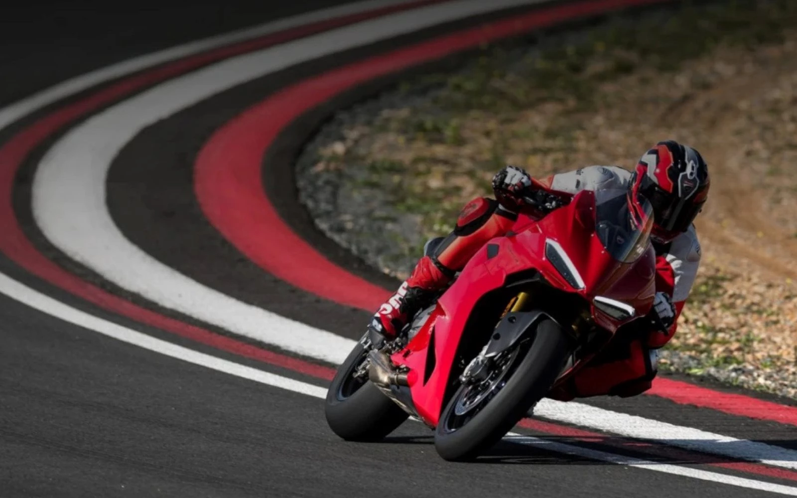 Una Ducati a la altura de tu pasión.
