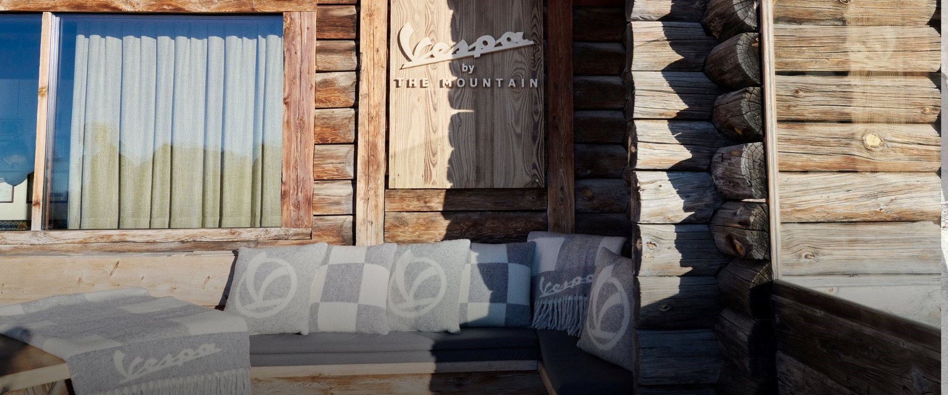 Die einzigartigen Erlebnisse, die Vespa bietet, ermöglichen dir unvergessliche Momente durch Orte und Veranstaltungen, die vom Geist der Freiheit und italienischem Design geprägt sind und die Seele von Vespa verkörpern.
