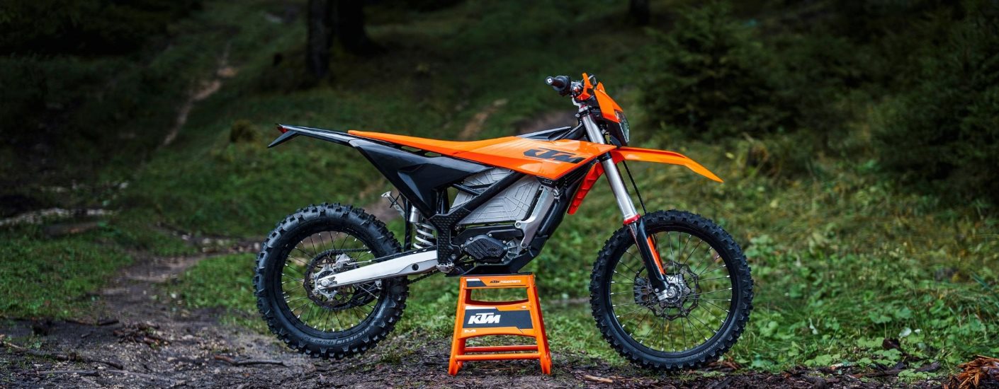 KTM Banner