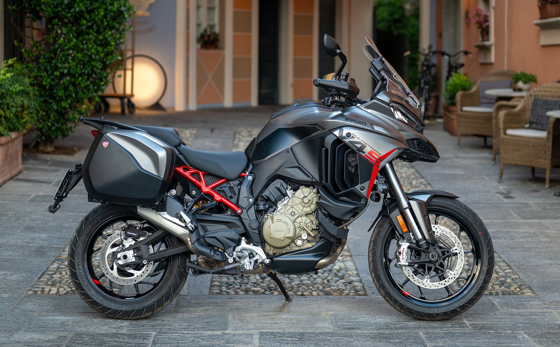 Ducati Multistrada V4 S Grand Tour 2027