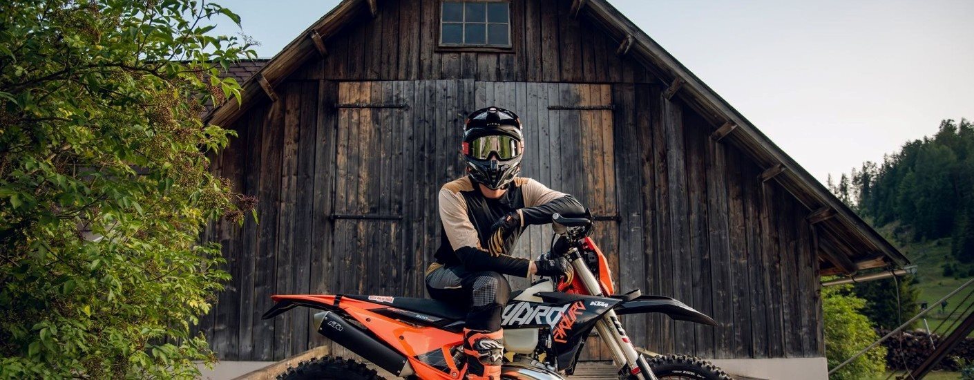 KTM Banner