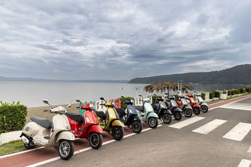Die 2023er Vespa GTS-Baureihe.