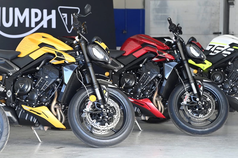 Unfassbar leiwand - die Street Triple RS in Gelb! Unfassbar leiwand - die Street Triple RS in Gelb!