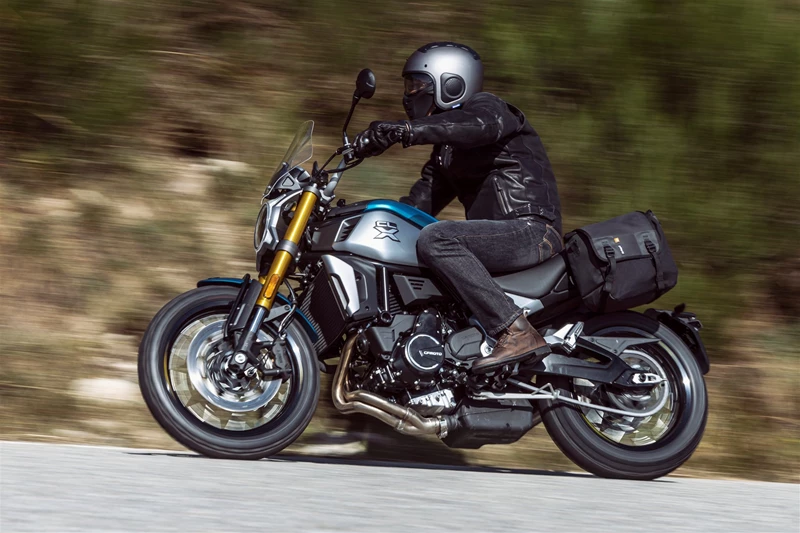 Test CFMOTO 700CL-X Adventure Test CFMOTO 700CL-X Adventure