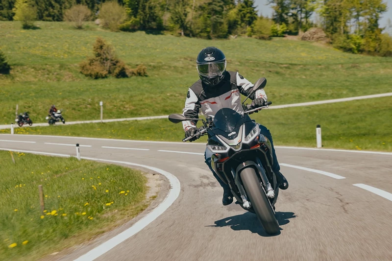 Test Aprilia Tuono 660 Factory Test Aprilia Tuono 660 Factory