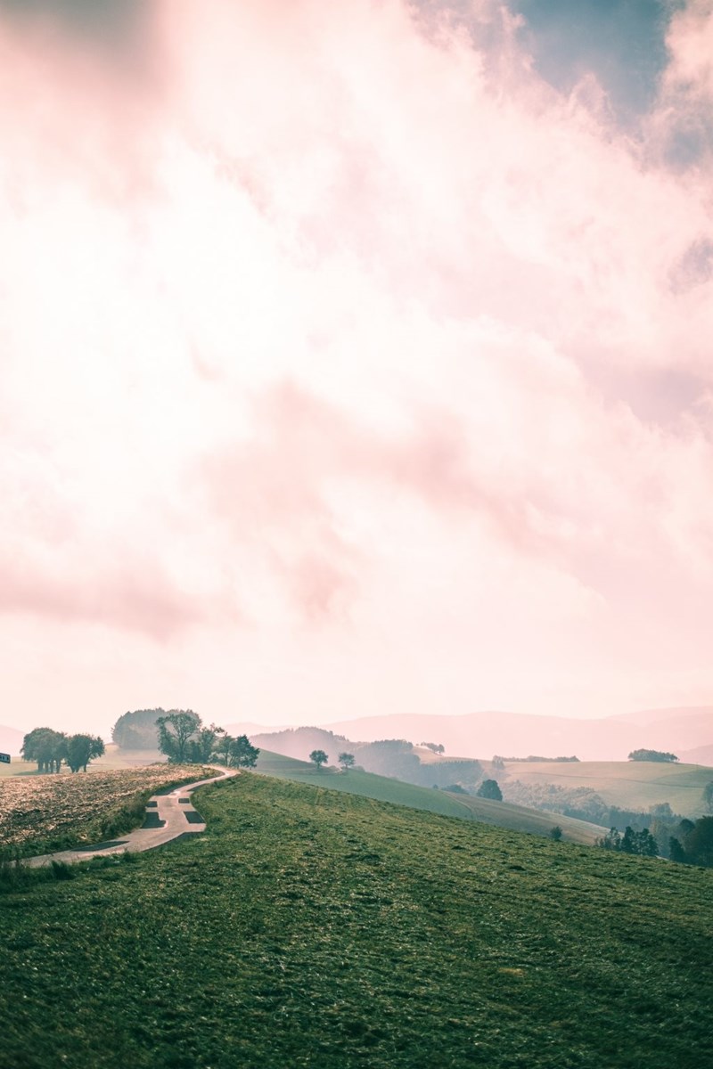 Ein Motorrad zu fahren ist wie ein Gespräch mit der Straße zu führen.