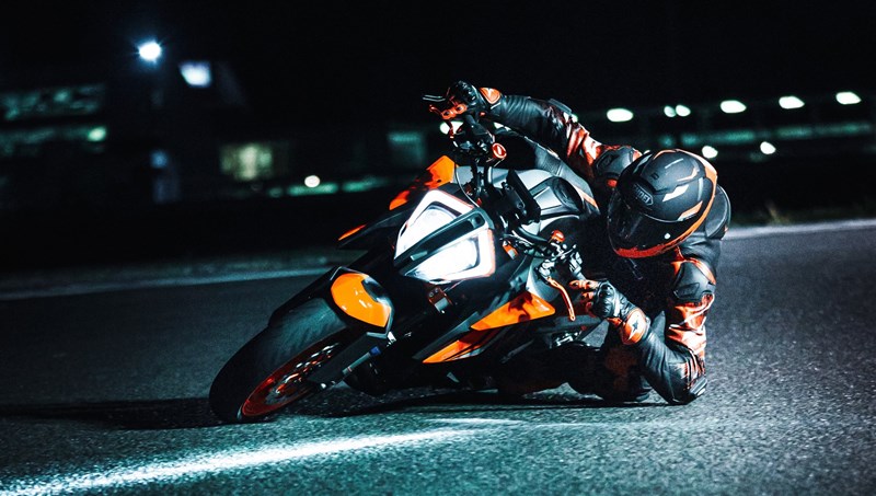 KTM 1290 Super Duke R EVO KTM 1290 Super Duke R EVO