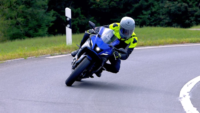 Yamaha R7 mit CP2-Motor Yamaha R7 mit CP2-Motor