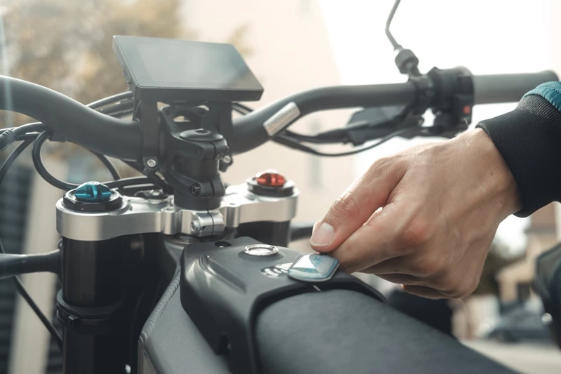 Test Talaria XXX Test Talaria XXX