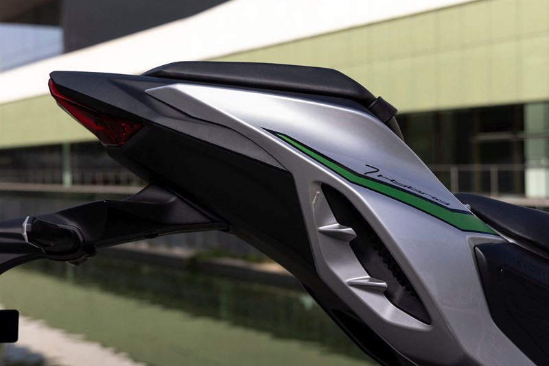 Kawasaki Ninja 7 Hybrid Belüftung