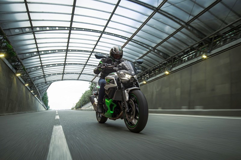 Die neue Kawasaki Z7 Hybrid.