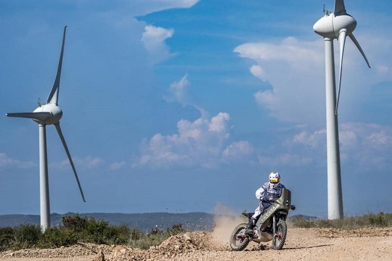 Mit dem Elektromotorrad zur Rallye Dakar - Tacita Discanto