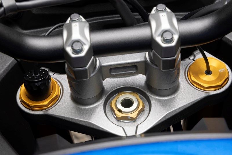 Leicht zu erkennen - Dieses Motorrad hat ein elektronisch geregeltes Fahrwerk