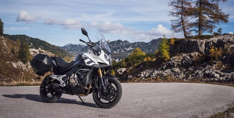 Die CFMOTO 650 MT. Die CFMOTO 650 MT.