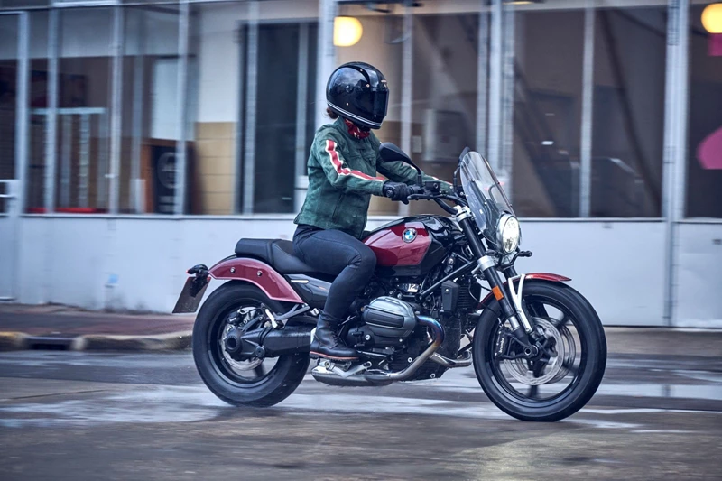 Die BMW R 12. Die BMW R 12.