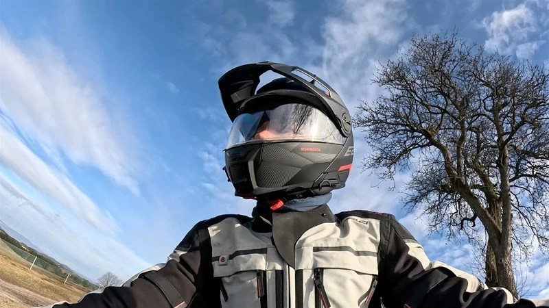 In der kalten Winterluft erstrahlt der blaue Himmel noch intensiver! In der kalten Winterluft erstrahlt der blaue Himmel noch intensiver!