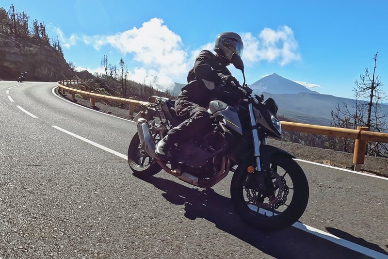 Honda CB750 Hornet 2024 Test auf Teneriffa