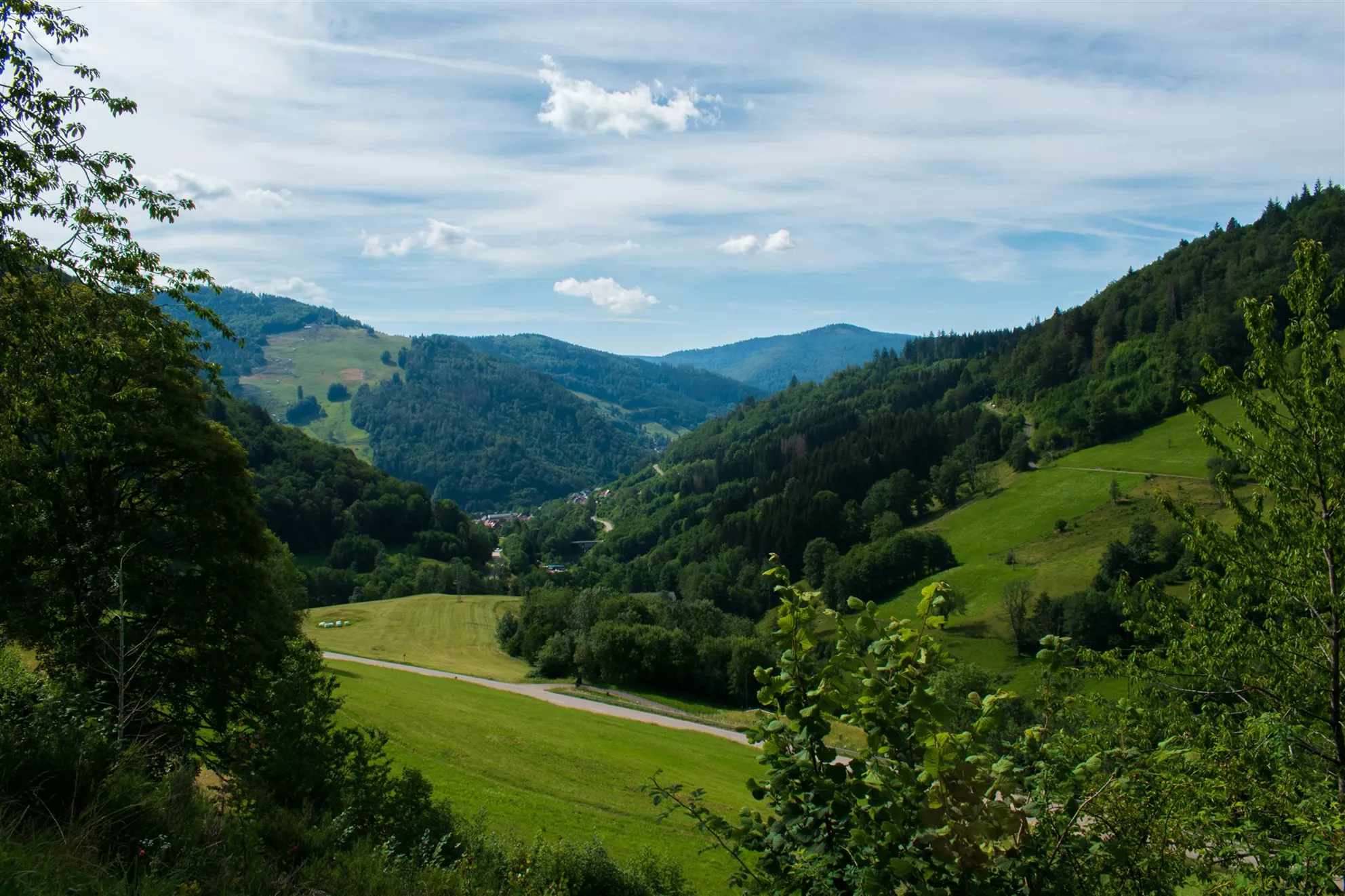 Bujna zelena pokrajina - tako se obiskovalcem predstavlja Schwarzwald