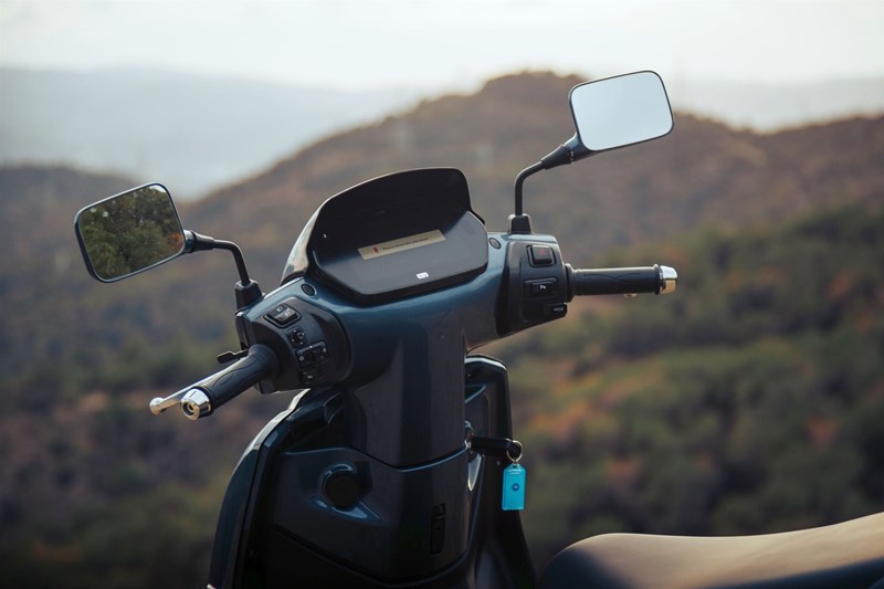 Der Schlüssel fällt für solch einen Roller unproportional groß aus.